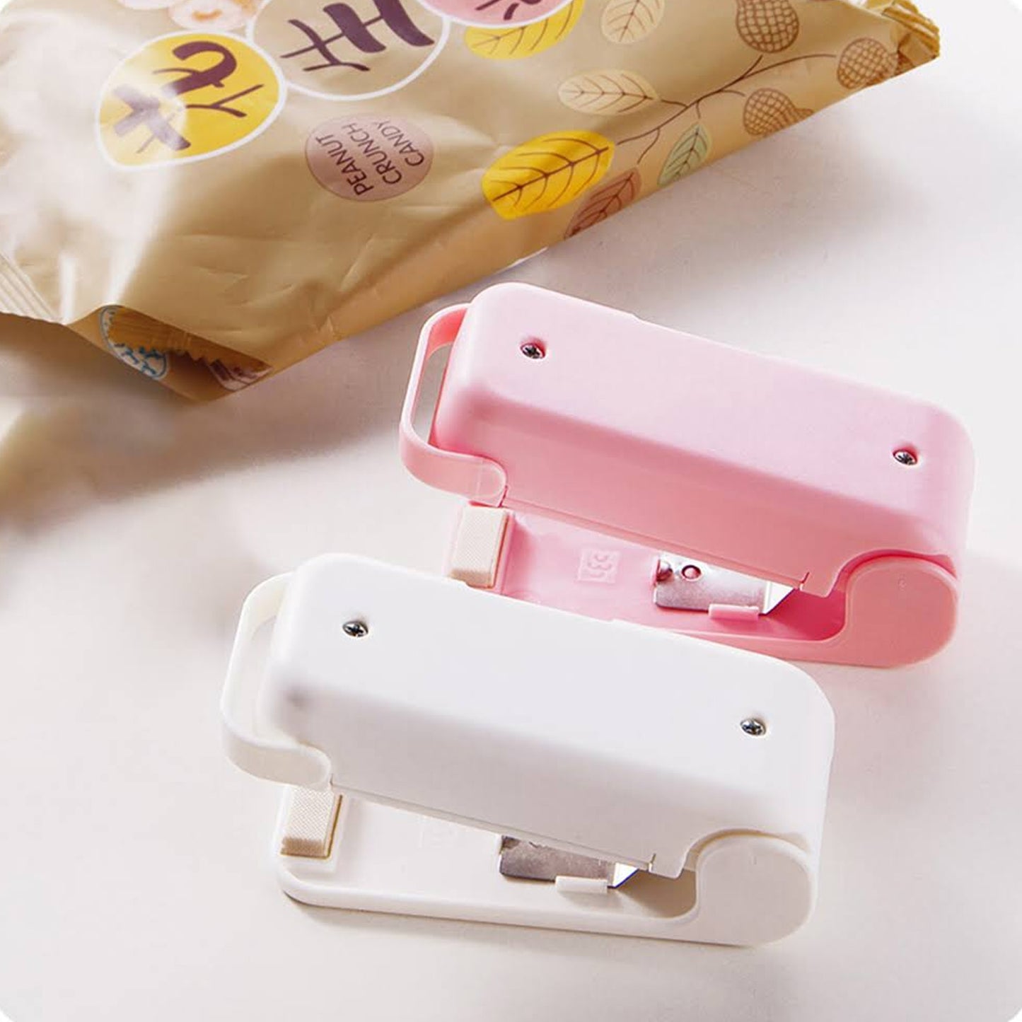 7675 Mini Sealing Machine Plastic Bag Sealer Portable Mini Super Seal Packing Plastic Bag Tool Sealing Machine Hand Held Heat (1pc) - Fynkkart