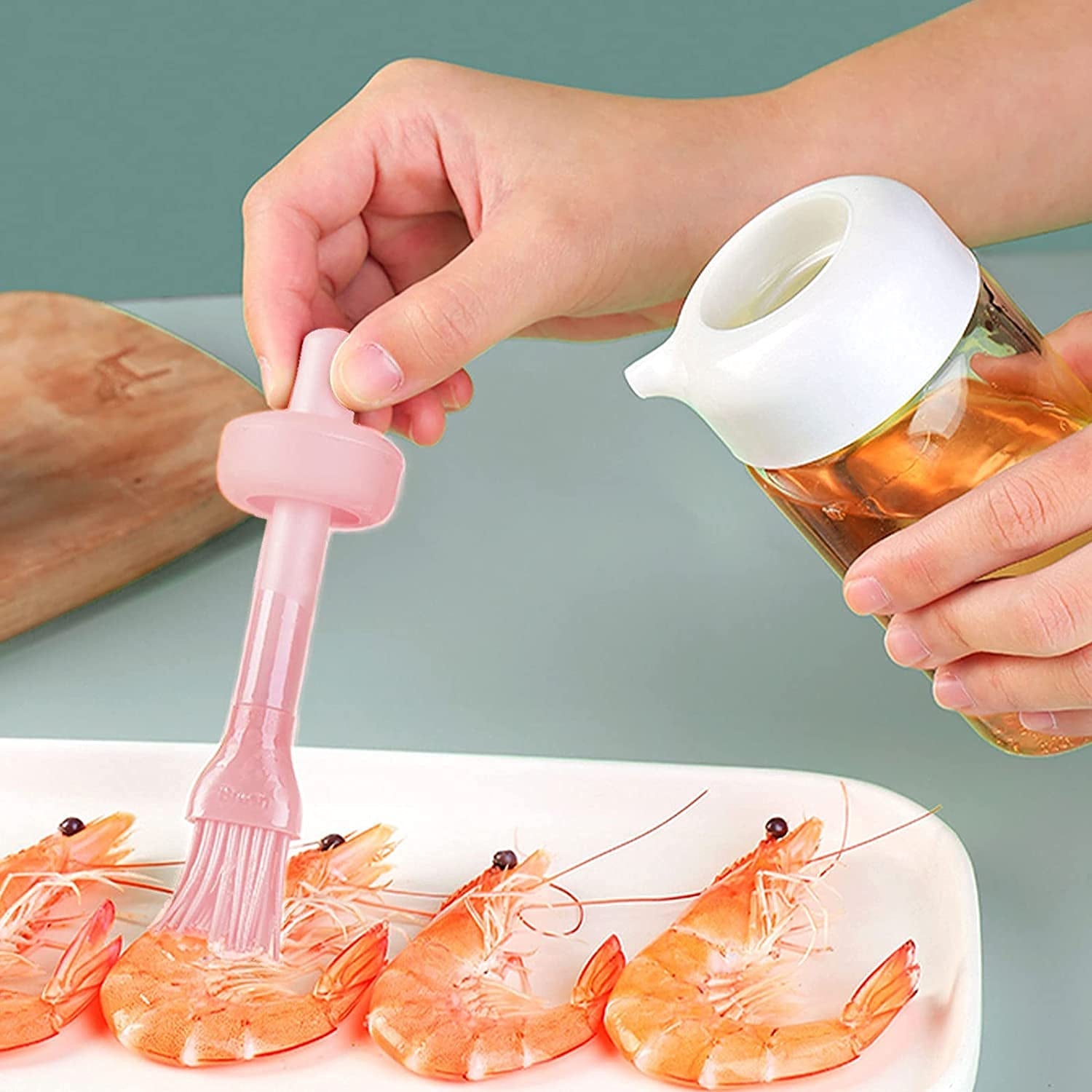 Oil Dispenser With Silicone Oil Brush (1 Pc  With Brush  250 Ml Approx) - Fynkkart